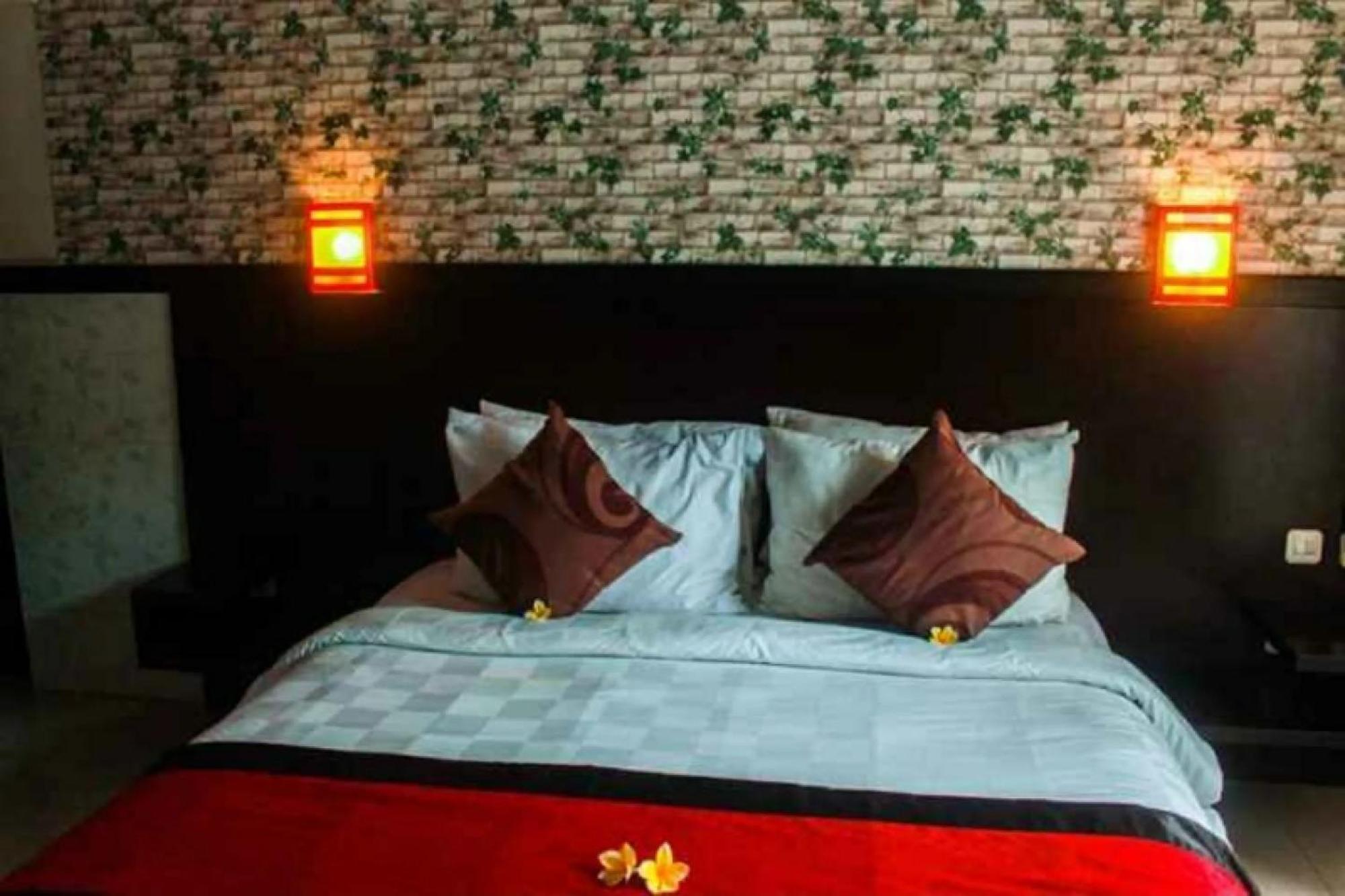 Antara Sunset Road Hotel Legian Exterior foto